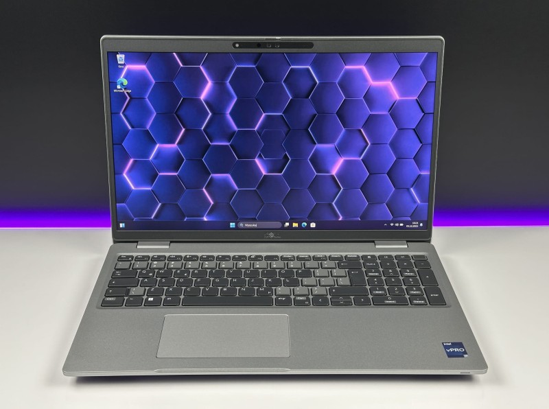 Dell Latitude 5530 – i7-1265U i dotykowa matryca FHD 15.6. Biznesowy laptop do pracy biurowej, mobilnej i multitaskingu. Wysoka wydajność (2).JPG