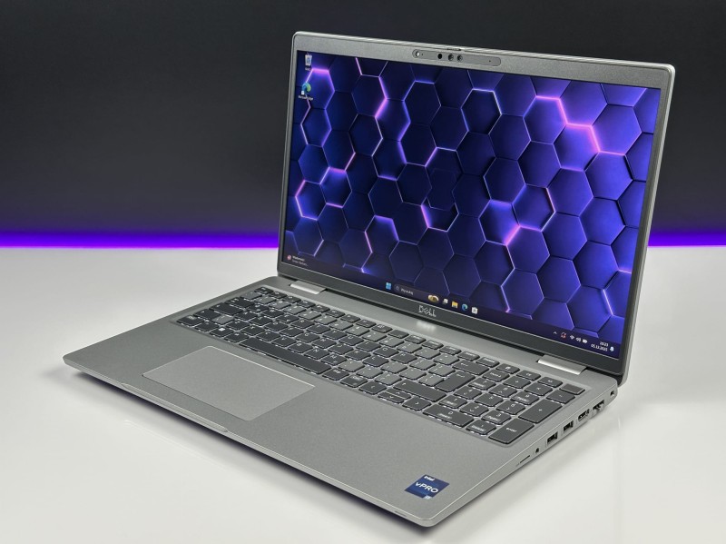 Dell Latitude 5530 – i7-1265U i dotykowa matryca FHD 15.6. Biznesowy laptop do pracy biurowej, mobilnej i multitaskingu. Wysoka wydajność (6).JPG