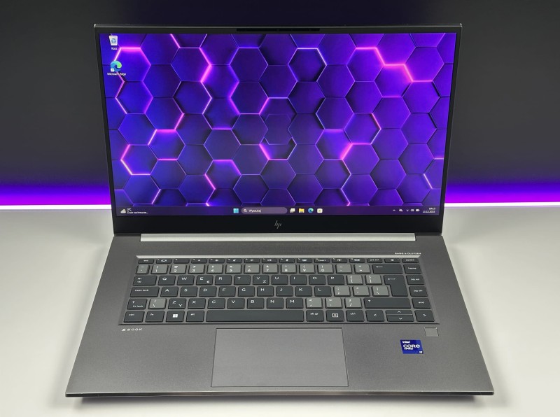 HP ZBook Studio 15 G8 – ekstremalna moc i9-11950H, 32GB RAM i RTX A2000 (4GB). Matryca FHD i niezawodność stacji roboczej w eleganckiej formie.