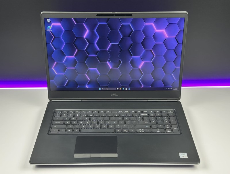 Dell Precision 7750 z i7-10850H i RTX4000 – profesjonalna stacja robocza stworzona do grafiki 3D, CAD i wymagających projektów inżynieryjnych (1).JPG