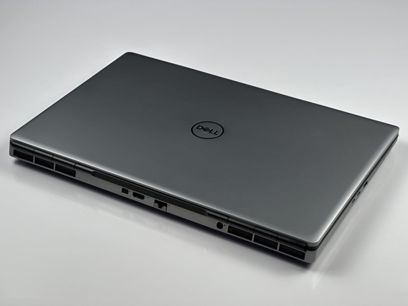 Dell Precision 7750 z i7-10850H i RTX4000 – profesjonalna stacja robocza stworzona do grafiki 3D, CAD i wymagających projektów inżynieryjnych (15).JPG