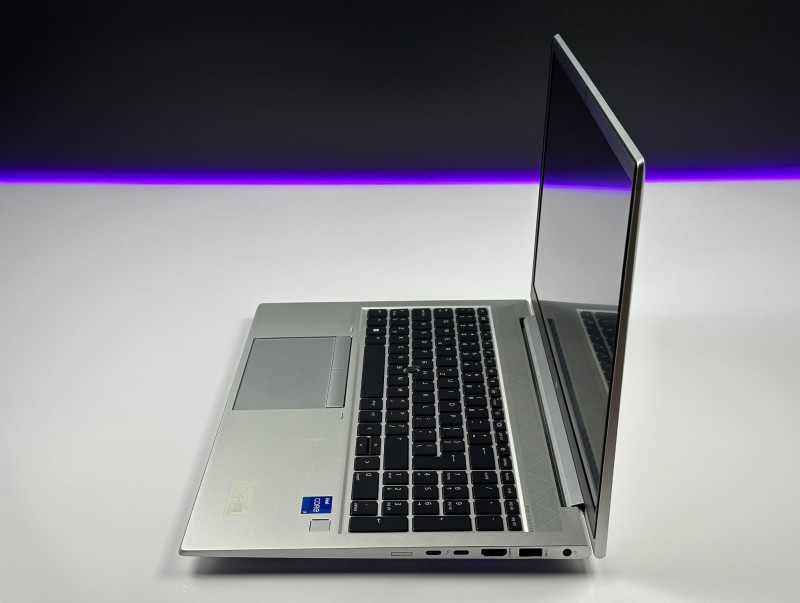 HP EliteBook 850 G8 – i7-1165G7 i matryca 15.6. Biznesowy laptop klasy premium do pracy biurowej, mobilnej i codziennych zadań. Solidna wydajność (15).JPG