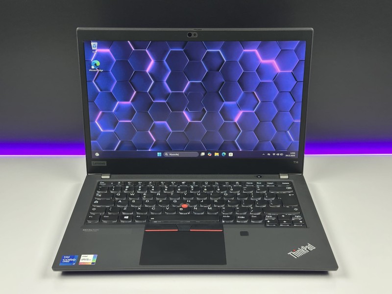 Lenovo ThinkPad T14 Gen 2 z i7-1185G7 i dotykową matrycą FHD – solidny i wszechstronny laptop biznesowy, stworzony do pracy w każdym miejscu.