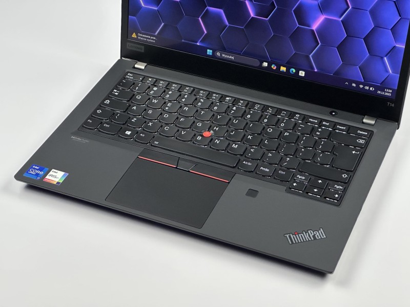 Lenovo ThinkPad T14 Gen 2 z i7-1185G7 i dotykową matrycą FHD – solidny i wszechstronny laptop biznesowy, stworzony do pracy w każdym miejscu.