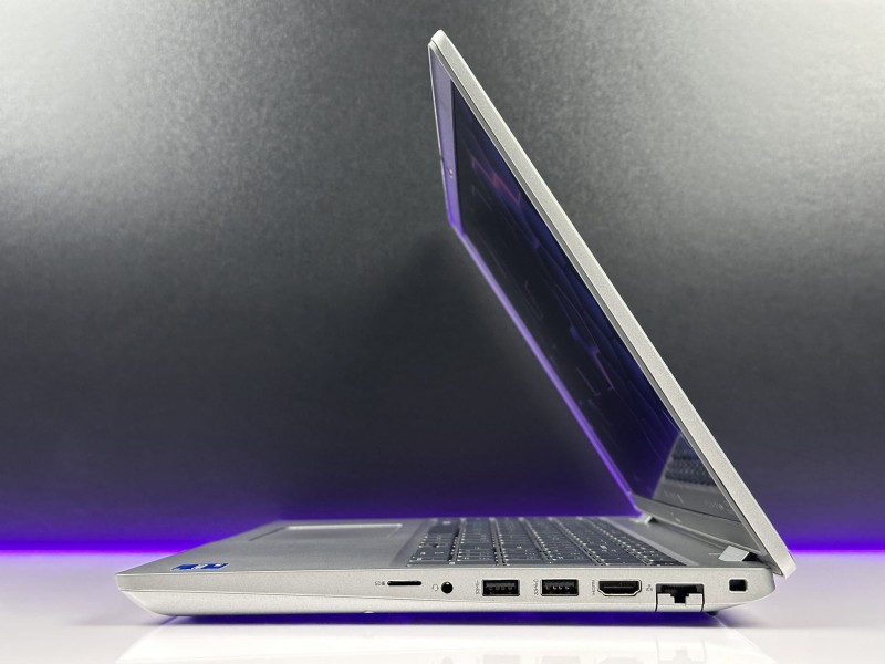 Latitude 5531 – i7-12800H i matryca FHD 15,6. Wydajny laptop biznesowy do pracy analitycznej, projektowej i zaawansowanych zadań biurowych (11).JPG