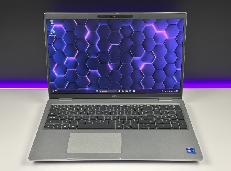 Dell Latitude 5520 – i7-1185G7, FHD 15,6, grafika MX 450 (2GB) i klawiatura US (QWERTY PL). Biznesowy laptop do pracy i grafiki (4).JPG