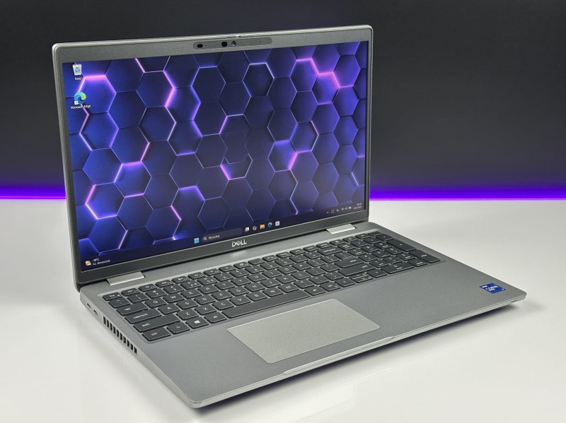 Dell Latitude 5520 – i7-1185G7, FHD 15,6, grafika MX 450 (2GB) i klawiatura US (QWERTY PL). Biznesowy laptop do pracy i grafiki (5).JPG