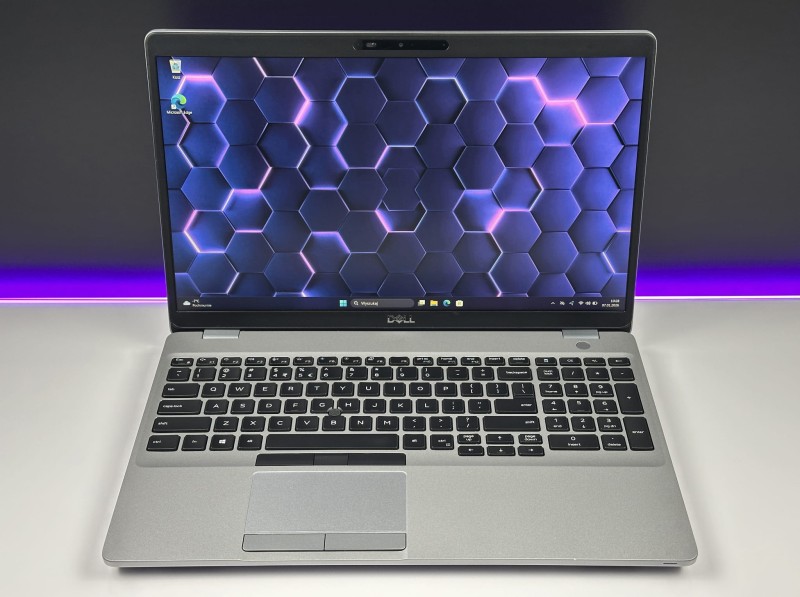 Dell Latitude 5510 z i7-10610U, ekranem 15,6 i klawiaturą US (PL QWERTY) to wygodny laptop biznesowy idealny do pracy biurowej i hybrydowej (1).JPG Dell Latitude 5510 z i7-10610U, ekranem 15,6 i klawiaturą US (PL QWERTY) to wygodny laptop biznesowy idealny do pracy biurowej i hybrydowej (1).JPG