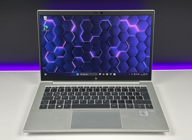 HP EliteBook 830 G7 – i5-10310U i matryca FHD 13,3. Lekki laptop biznesowy do pracy mobilnej, spotkań online i codziennych zadań (5).JPG