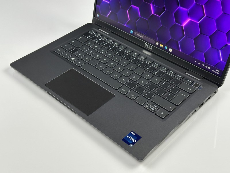Dell Latitude 7330 – i7-1265U, 16GB RAM i ekran FHD 13,3. Kompaktowy laptop klasy premium do intensywnej pracy, podróży i zadań biznesowych (11).JPG