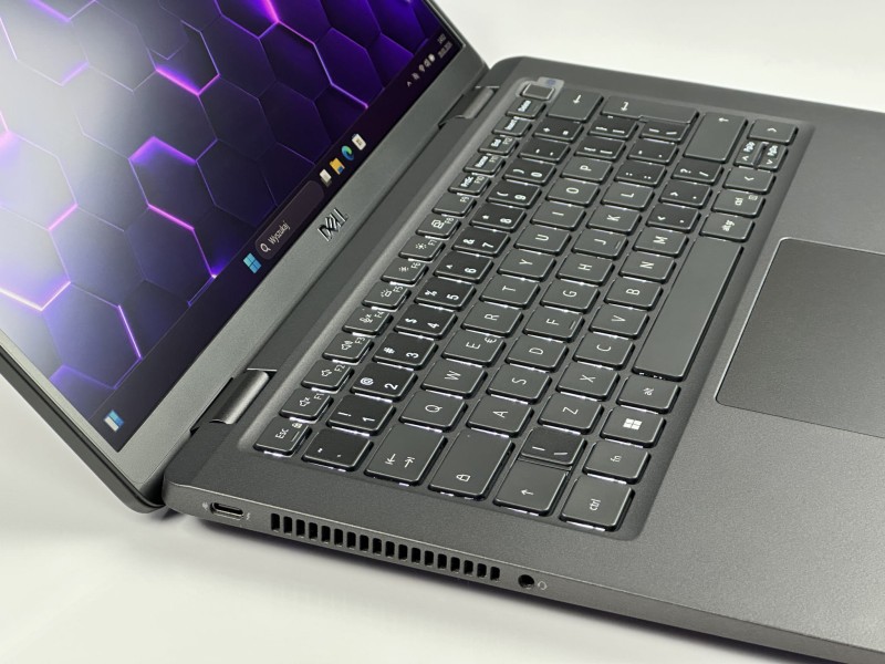 Dell Latitude 7330 – i7-1265U, 16GB RAM i ekran FHD 13,3. Kompaktowy laptop klasy premium do intensywnej pracy, podróży i zadań biznesowych (14).JPG