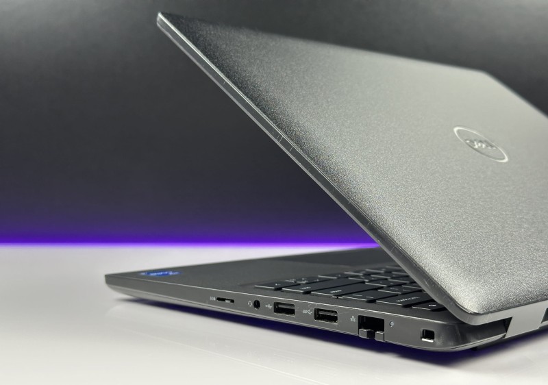 Dell Latitude 3420 – i5-1135G7 i ekran FHD 14. Biznesowy laptop do codziennej pracy z klawiaturą US i pełnym wsparciem polskich znaków (9).JPG