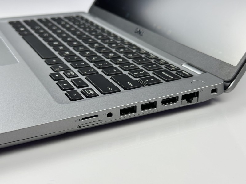 Dell Latitude 5411 – i5-10400H i ekran FHD 14. Mocna jednostka do intensywnej pracy, z klawiaturą US (PL QWERTY) zapewniającą komfort pisania (11).JPG