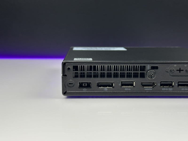 Lenovo ThinkCentre M80q Gen 1 Tiny z procesorem i3-10300T. Kompaktowy komputer stacjonarny do biura, pracy biurowej i stanowisk firmowych. Wi-Fi.  (5).JPG