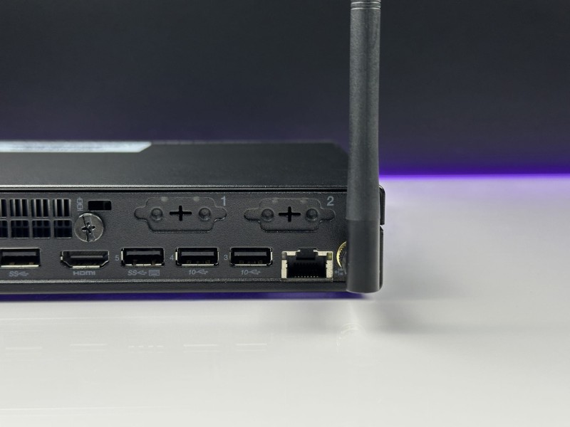 Lenovo ThinkCentre M80q Gen 1 Tiny z procesorem i3-10300T. Kompaktowy komputer stacjonarny do biura, pracy biurowej i stanowisk firmowych. Wi-Fi.  (6).JPG