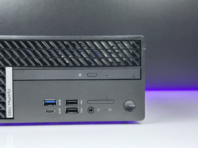 OptiPlex 7090 SFF z i7-10700, grafiką Intel UHD 630 i napędem DVD. Komputer stacjonarny do firm, systemów sprzedażowych, pracy biurowej.