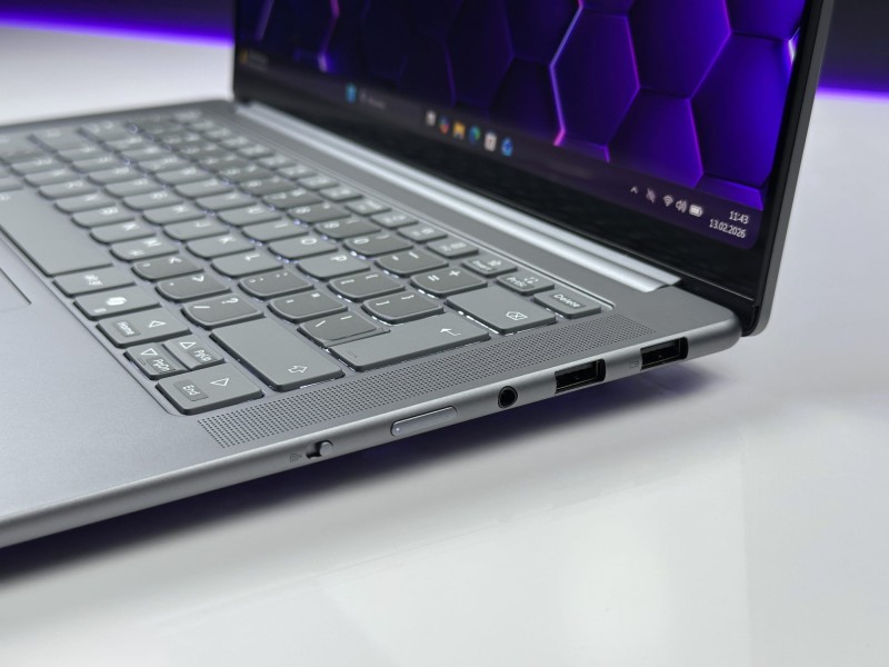 Lenovo Yoga Pro 7 14IAH10 z Ultra 7 255H, 32GB RAM i 1TB SSD. Dotykowy ekran 14,5” OLED 3K zapewnia wysoką jakość obrazu i wydajność (9).JPG