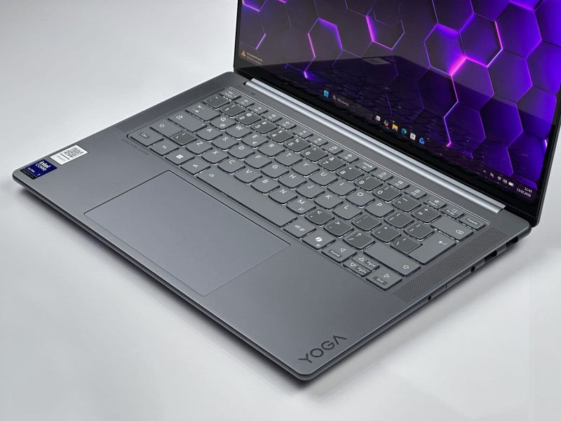 Lenovo Yoga Pro 7 14IAH10 z Ultra 7 255H, 32GB RAM i 1TB SSD. Dotykowy ekran 14,5” OLED 3K zapewnia wysoką jakość obrazu i wydajność (10).JPG