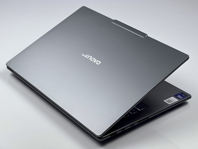 Lenovo Yoga Pro 7 14IAH10 z Ultra 7 255H, 32GB RAM i 1TB SSD. Dotykowy ekran 14,5” OLED 3K zapewnia wysoką jakość obrazu i wydajność (13).JPG