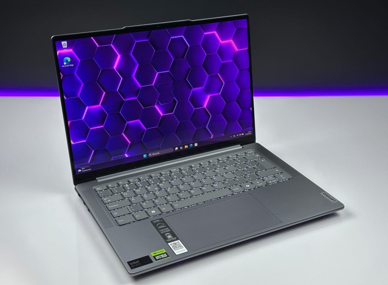 Yoga Pro 7 14IMH9 z Ultra 9 185H, RTX 4060. Dotykowy 14,5” OLED 3K 120Hz zapewnia płynność i moc do projektów kreatywnych oraz pracy 3D (7).JPG