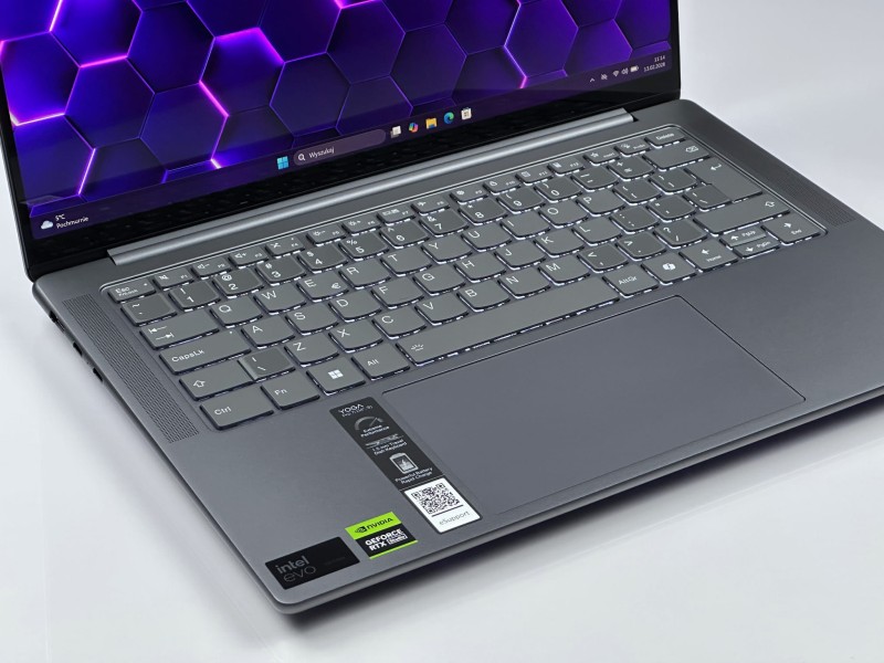 Yoga Pro 7 14IMH9 z Ultra 9 185H, RTX 4060. Dotykowy 14,5” OLED 3K 120Hz zapewnia płynność i moc do projektów kreatywnych oraz pracy 3D (8).JPG