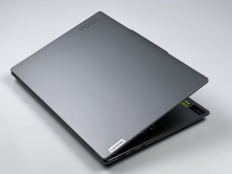 Yoga Pro 7 14IMH9 z Ultra 9 185H, RTX 4060. Dotykowy 14,5” OLED 3K 120Hz zapewnia płynność i moc do projektów kreatywnych oraz pracy 3D (12).JPG