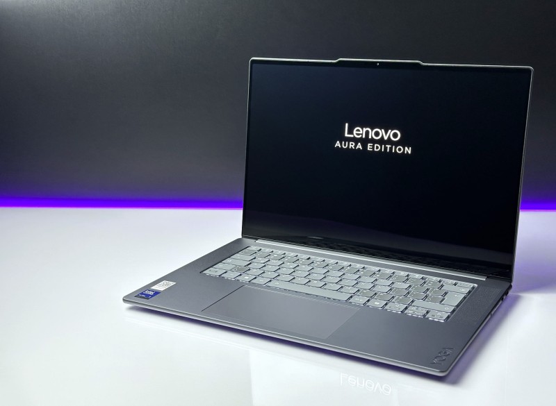 Yoga Slim 7 15ILL9 z Ultra 7 258V. Ekran 15,3” OLED 2.8K i smukła obudowa w kolorze Luna Grey łączą wydajność z eleganckim stylem premium (14).JPG