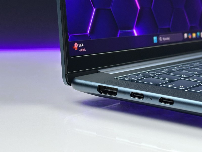 Lenovo Yoga Pro 7 14AHP9 z Ryzen 7 8845HS, RTX 3050. Ekran 14,5” 3K i kolor Tidal Teal łączą wydajność do projektów z eleganckim designem (9).JPG