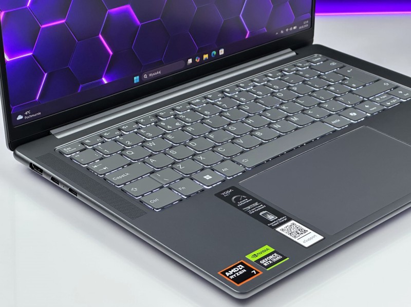 Lenovo Yoga Pro 7 14AHP9 z Ryzen 7 8845HS, RTX 3050. Ekran 14,5” 3K oraz obudowa Luna Grey łączą wydajność do projektów z eleganckim stylem (3).JPG