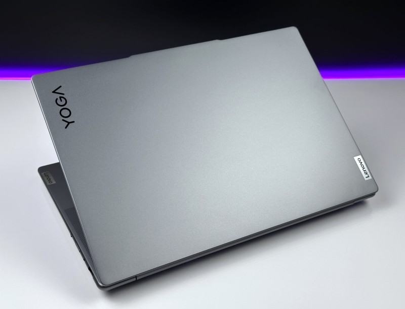 Lenovo Yoga Pro 7 14AHP9 z Ryzen 7 8845HS, RTX 3050. Ekran 14,5” 3K oraz obudowa Luna Grey łączą wydajność do projektów z eleganckim stylem (6).JPG