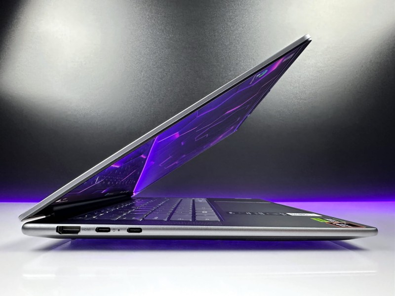 Lenovo Yoga Pro 7 14AHP9 z Ryzen 7 8845HS, RTX 3050. Ekran 14,5” 3K oraz obudowa Luna Grey łączą wydajność do projektów z eleganckim stylem (10).JPG