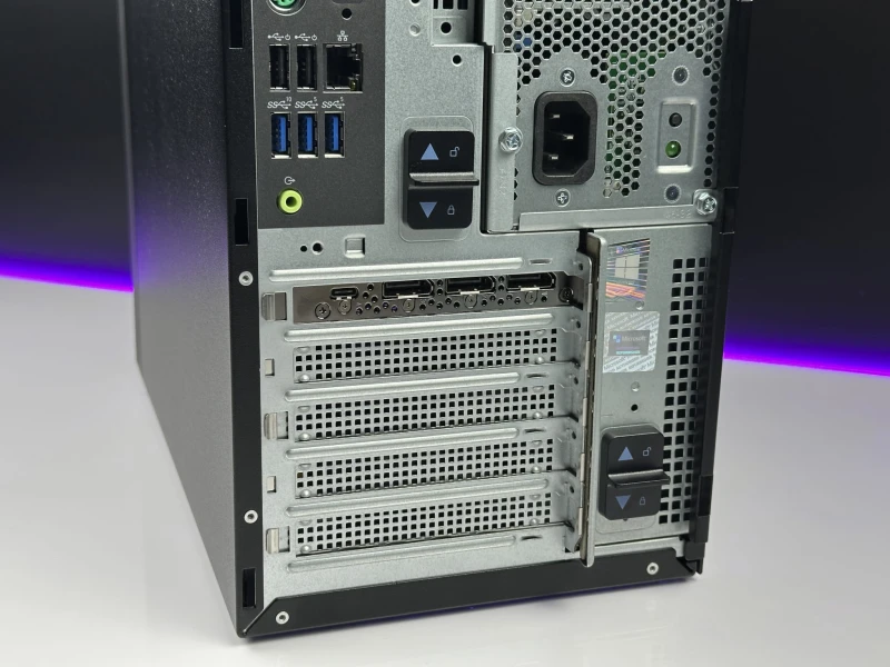 Dell Precision 3650 Tower z i7-11700 i Quadro RTX 4000 8GB to profesjonalna stacja robocza do CAD, 3D, renderingu i projektów inżynierskich.