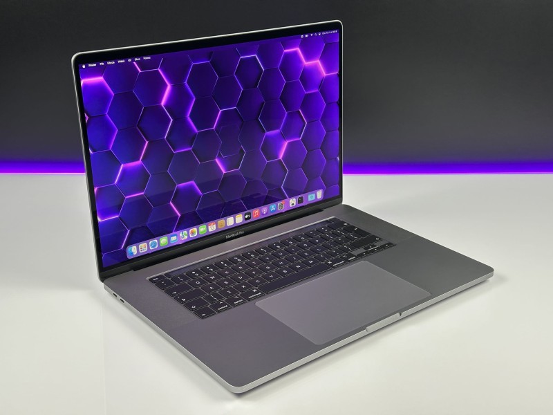 Apple MacBook Pro 16 A2141 i7, 16GB RAM, 512GB SSD, Radeon Pro 5300M – laptop do grafiki, montażu, muzyki i profesjonalnej pracy kreatywnej (3).JPG