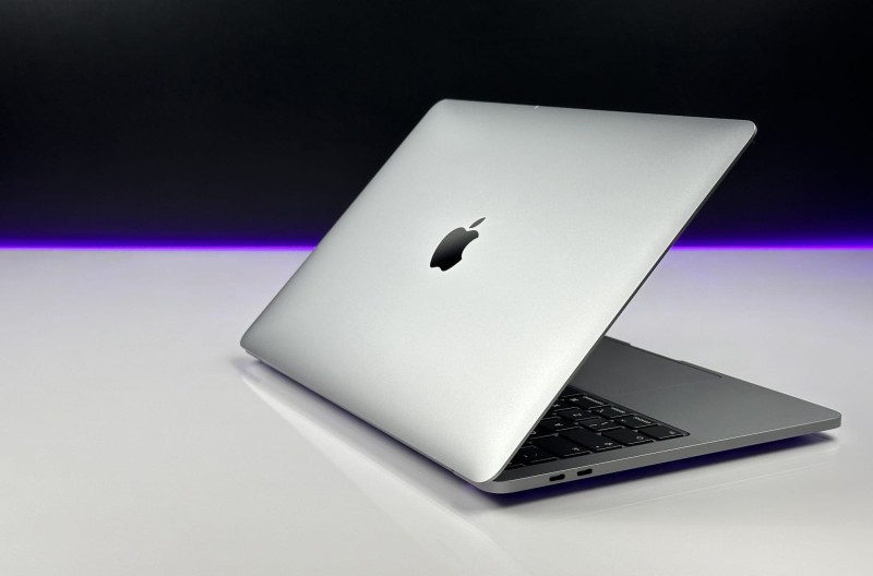 MacBook Pro 13 A2251 – i5-1038NG7, 16GB RAM i SSD 512GB. Lekki laptop Apple do pracy kreatywnej, biurowej i mobilnej. Wysoka wydajność (15).JPG