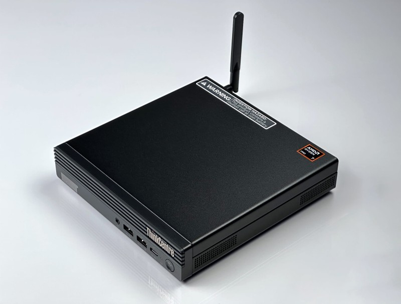 Lenovo ThinkCentre M75q Gen 5 Tiny z Ryzen 7 8700GE i Radeon 780M. Wydajny mini PC z Wi-Fi – w zestawie klawiatura, mysz i zasilacz. BOX.