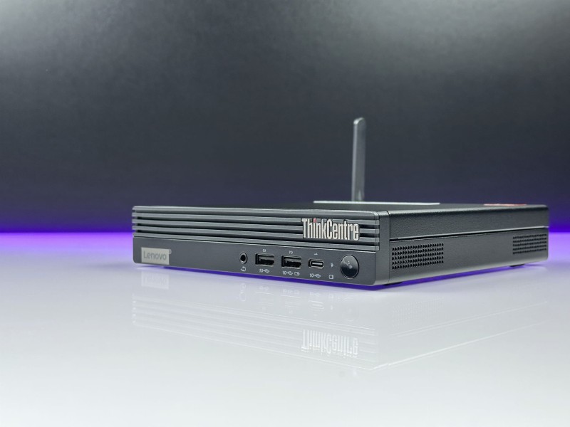 Lenovo ThinkCentre M75q Gen 5 Tiny z Ryzen 7 8700GE i Radeon 780M. Wydajny mini PC z Wi-Fi – w zestawie klawiatura, mysz i zasilacz. BOX.