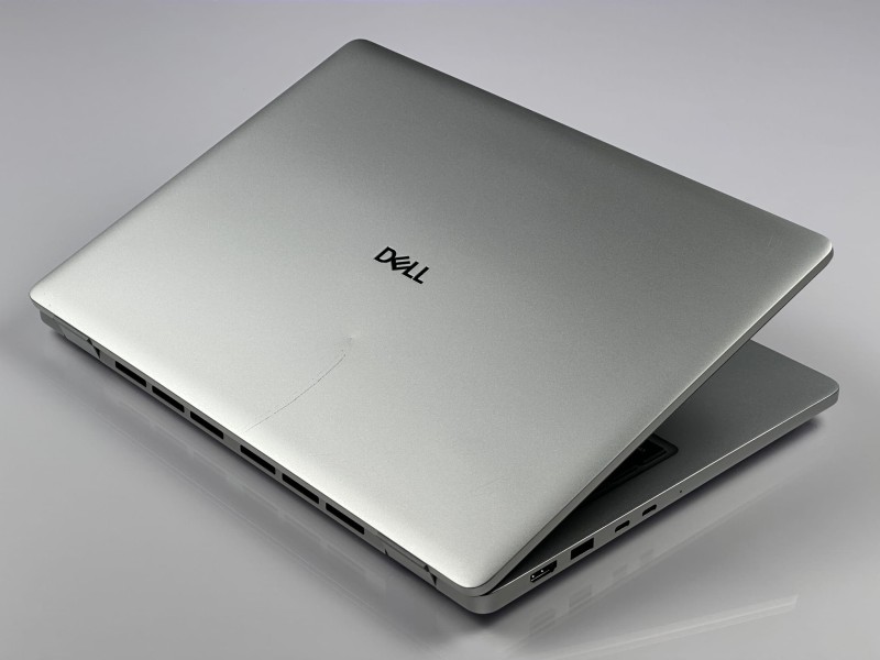 Dell Pro 14 Plus PB14255 Ryzen AI 7 350, 64GB RAM LPDDR5. Wydajny laptop 14” FHD+ do pracy biznesowej i nowoczesnych zastosowań AI (3).JPG