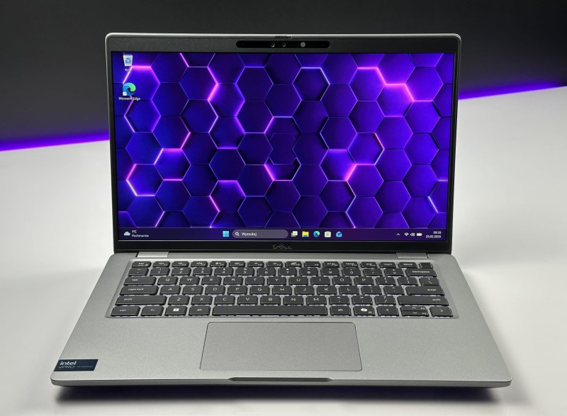 Dell Latitude 5450 z Ultra 5 135U i dotykowym ekranem 14” FHD. Wydajny laptop biznesowy do pracy biurowej, zdalnej i mobilnej (1).JPG