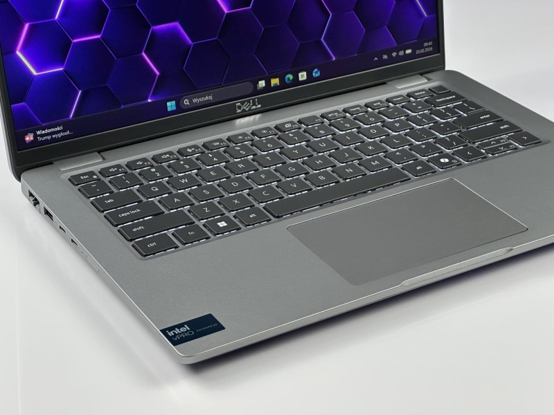 Dell Latitude 5450 z Ultra 5 135U i dotykowym ekranem 14” FHD. Wydajny laptop biznesowy do pracy biurowej, zdalnej i mobilnej (4).JPG