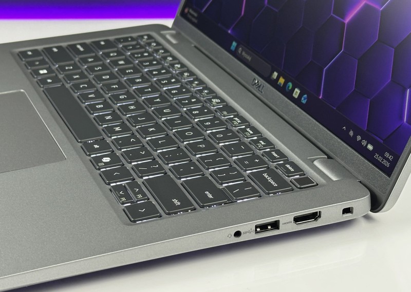 Dell Latitude 5450 z Ultra 5 135U i dotykowym ekranem 14” FHD. Wydajny laptop biznesowy do pracy biurowej, zdalnej i mobilnej (7).JPG