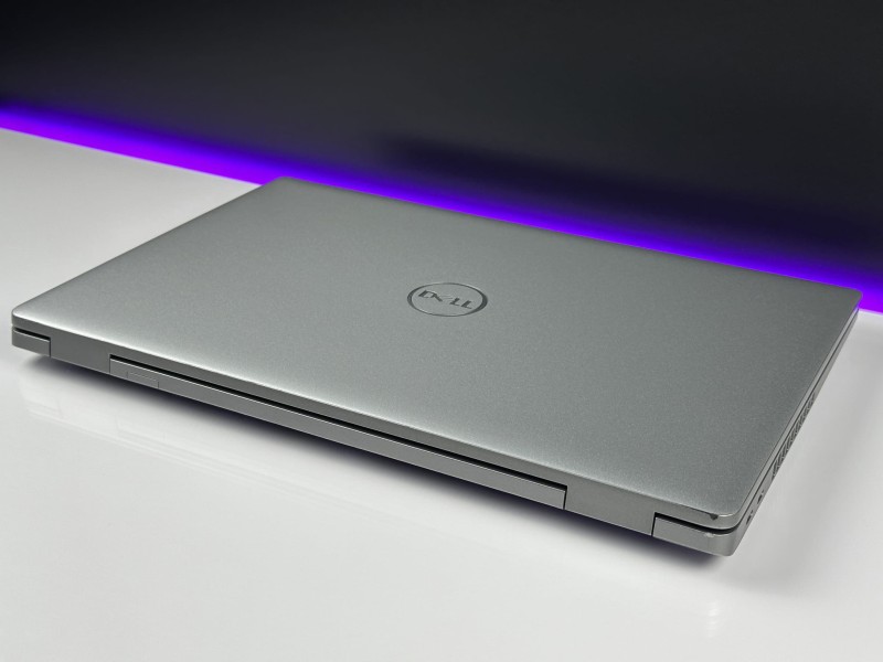 Dell Latitude 5520 z i5-1135G7, matrycą FHD, klawiaturą US (PL QWERTY) – mobilny laptop biznesowy stworzony do pracy w każdych warunkach.