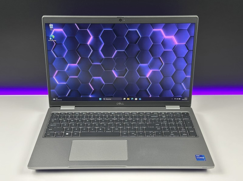 Dell Precision 3571  i7-12800H, Quadro T600 – stacja robocza stworzona do pracy w CAD, projektach 3D i profesjonalnych zastosowaniach graficznych (1).JPG