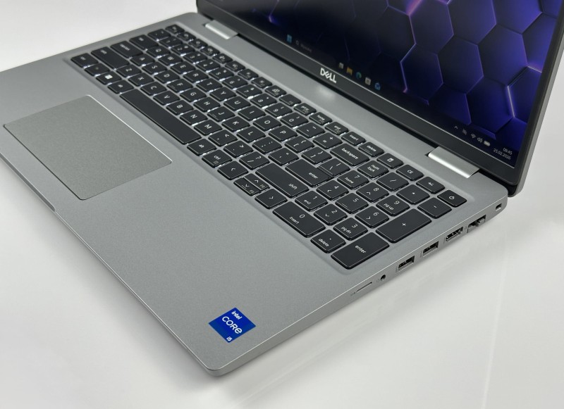 DELL Precision 3571 i5-12600H z dedykowaną kartą T600 (4GB). Laptop 15,6” FHD dotykowy - do projektowania, analiz i wymagających aplikacji.