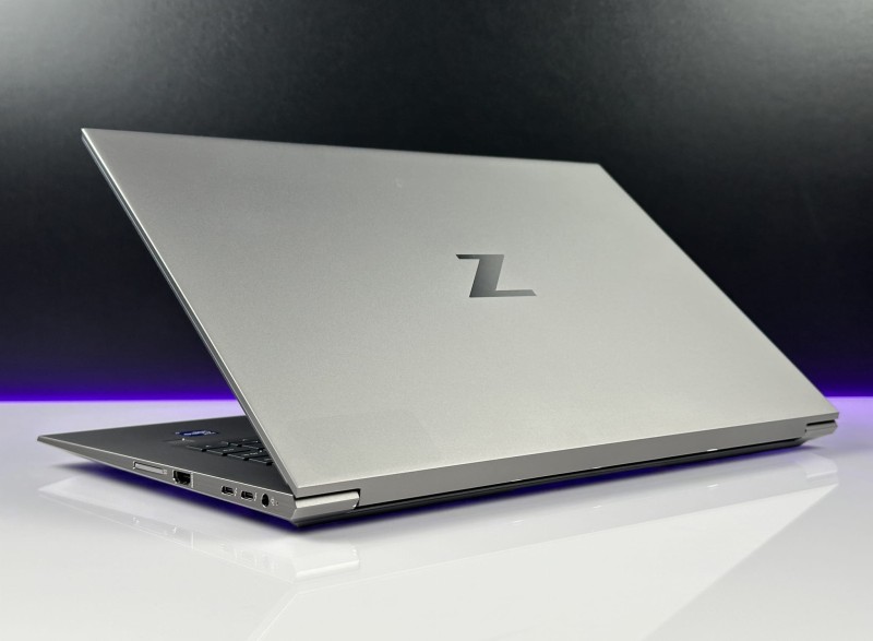 HP ZBook Studio 15 G8 – ekstremalna moc i9-11950H, 32GB RAM i RTX A2000 (4GB). Matryca FHD i niezawodność stacji roboczej w eleganckiej formie.