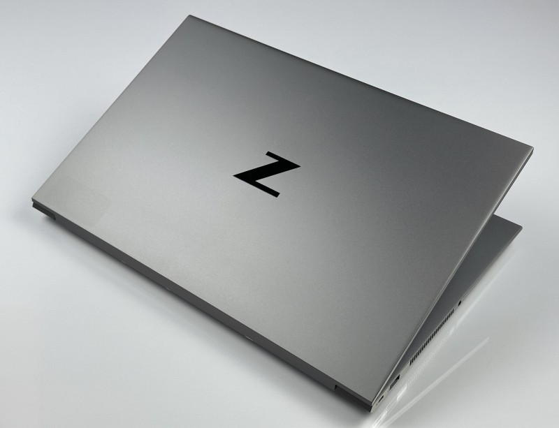 HP ZBook Studio 15 G8 – ekstremalna moc i9-11950H, 32GB RAM i RTX A2000 (4GB). Matryca FHD i niezawodność stacji roboczej w eleganckiej formie.