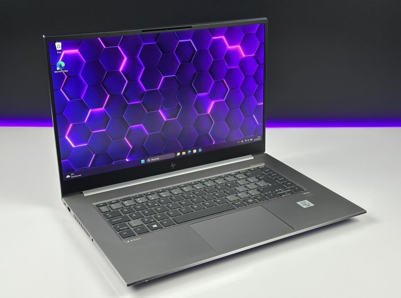 HP ZBook 15 Studio G7 – potężny i9-10885H, 32GB RAM i Quadro T2000 (4GB). Matryca FHD i wydajność stacji roboczej zamknięta w smukłej obudowie (4).JPG