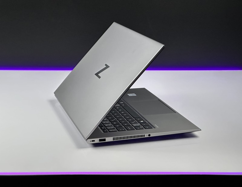 HP ZBook 15 Studio G7 – potężny i9-10885H, 32GB RAM i Quadro T2000 (4GB). Matryca FHD i wydajność stacji roboczej zamknięta w smukłej obudowie (13).JPG