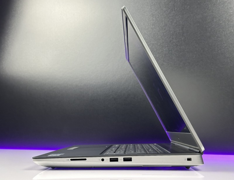Dell Precision 7750 z i7-10750H i RTX3000 – profesjonalna stacja robocza stworzona do grafiki 3D, CAD i wymagających projektów inżynieryjnych.