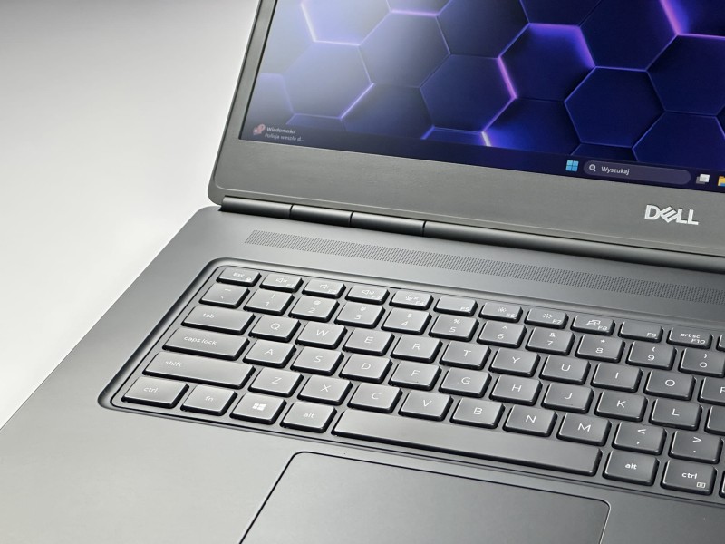 Dell Precision 7750 z i7-10750H i RTX3000 – profesjonalna stacja robocza stworzona do grafiki 3D, CAD i wymagających projektów inżynieryjnych.