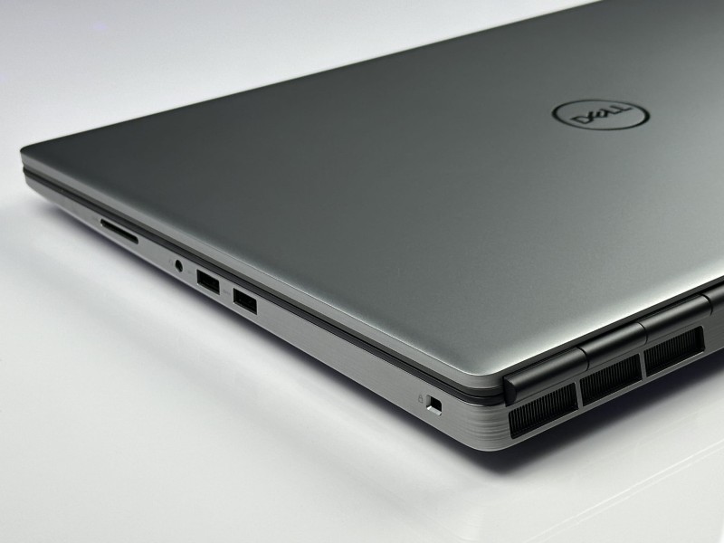 Dell Precision 7750 z i7-10750H i RTX3000 – profesjonalna stacja robocza stworzona do grafiki 3D, CAD i wymagających projektów inżynieryjnych.